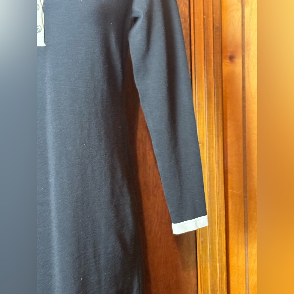 Ann Taylor Black and Blue Knit Top‎ - XSP - Picture 3 of 5